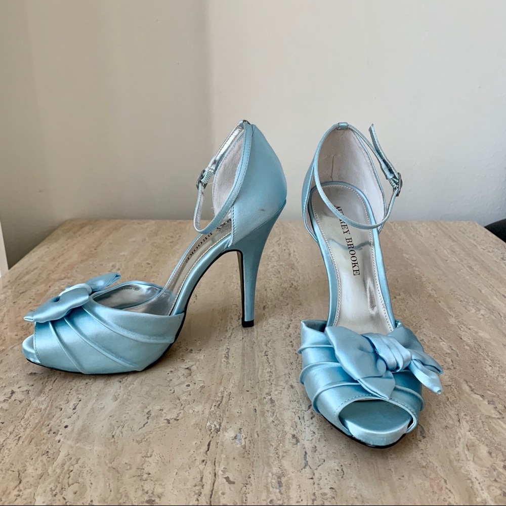 Audrey Brooke sandals